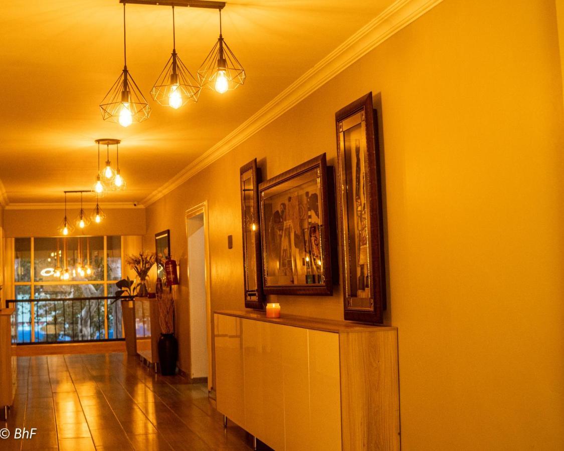 Henry George Guest House Pretoria-Noord Extérieur photo