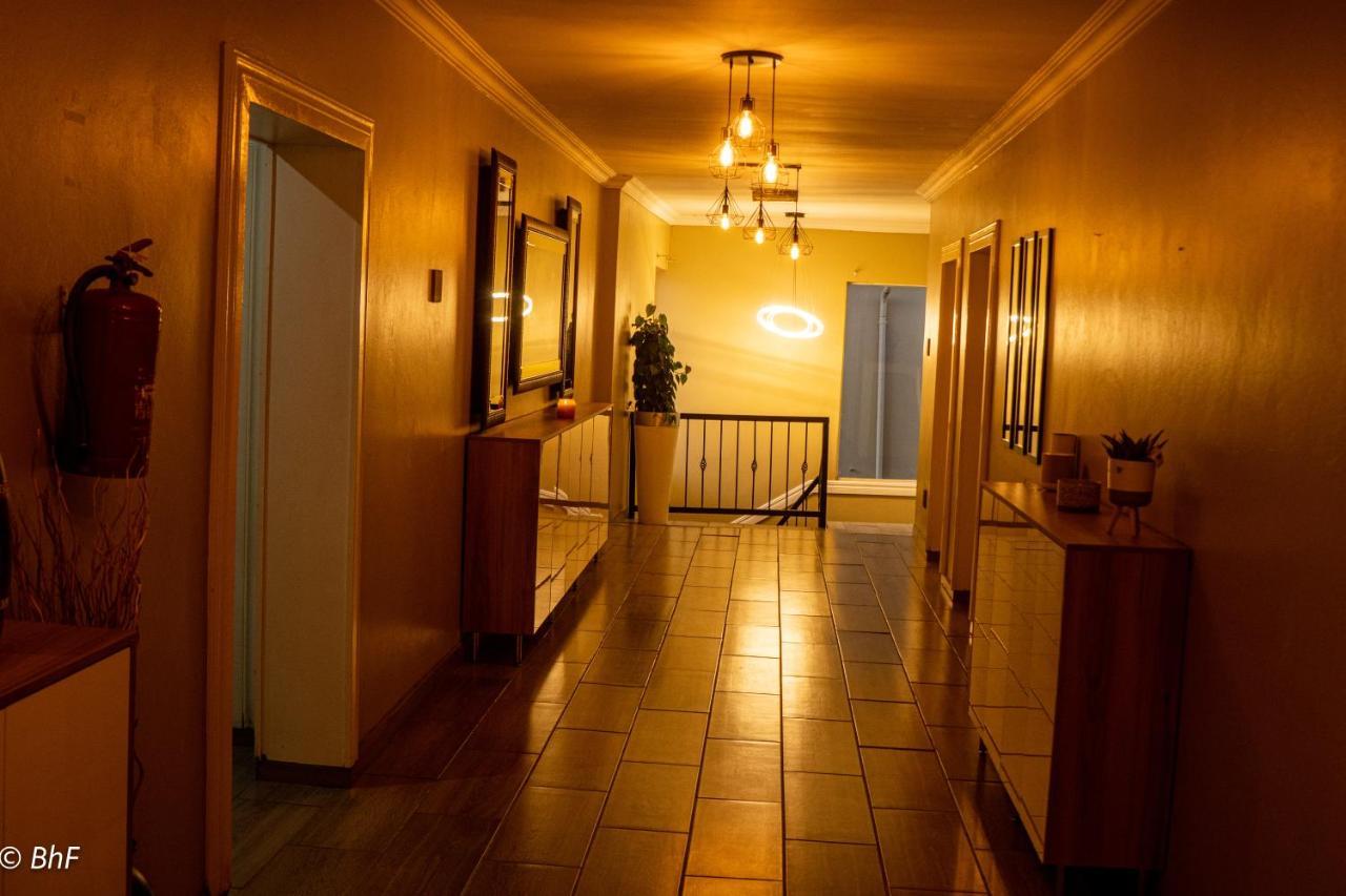 Henry George Guest House Pretoria-Noord Extérieur photo